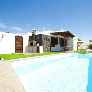 https://villa-el-golfo-by-az-rentals.puertodelcarmen-hotels.org