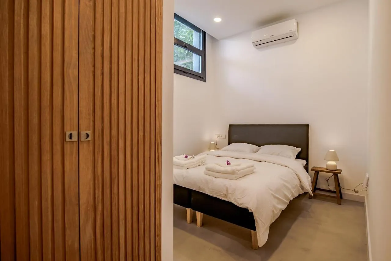 Luxury Villa Alhambra Close To Sea And Centre 베날마데나코스타